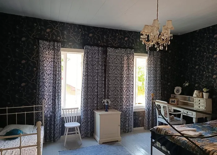 Rebecca بيت ضيافة *